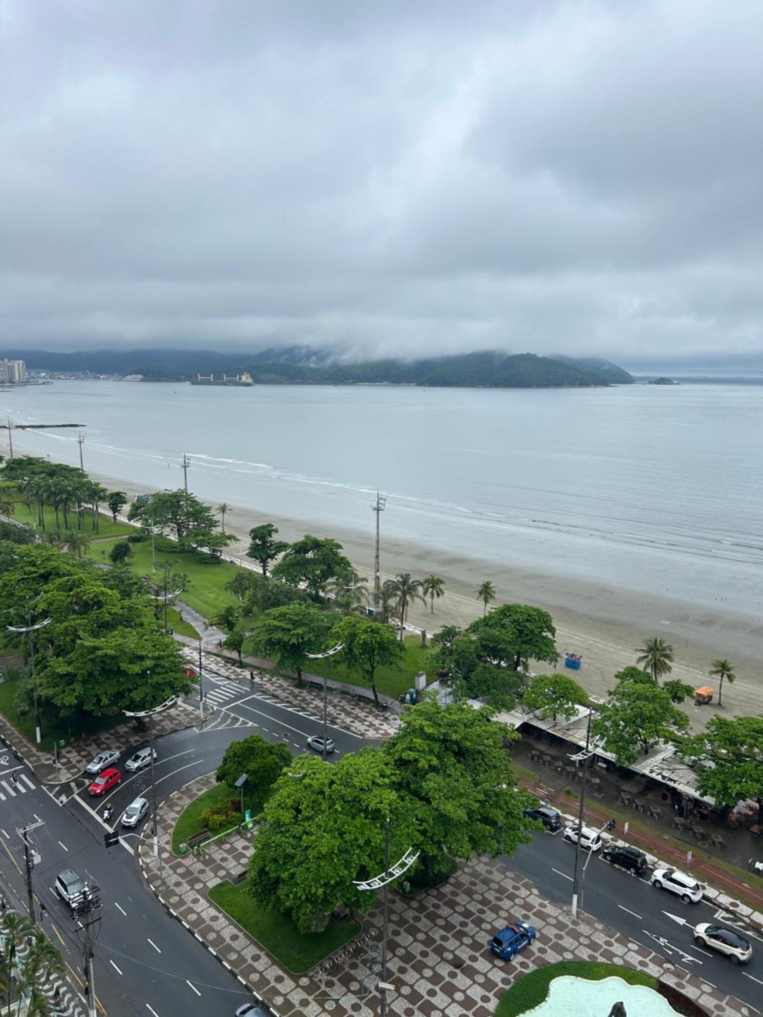 Apartamento Frente A Praia Do Embare Santos Екстериор снимка